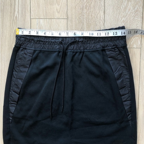Nike Tech Zipper Slit Midi Pencil Skirt in Black & Gray Women’s Size Small - Picture 2 of 11